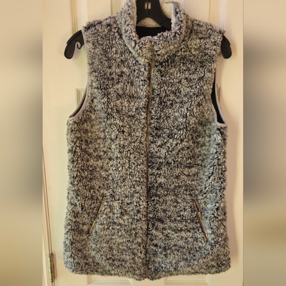 Gray Sherpa Fleece Vest - Size Large